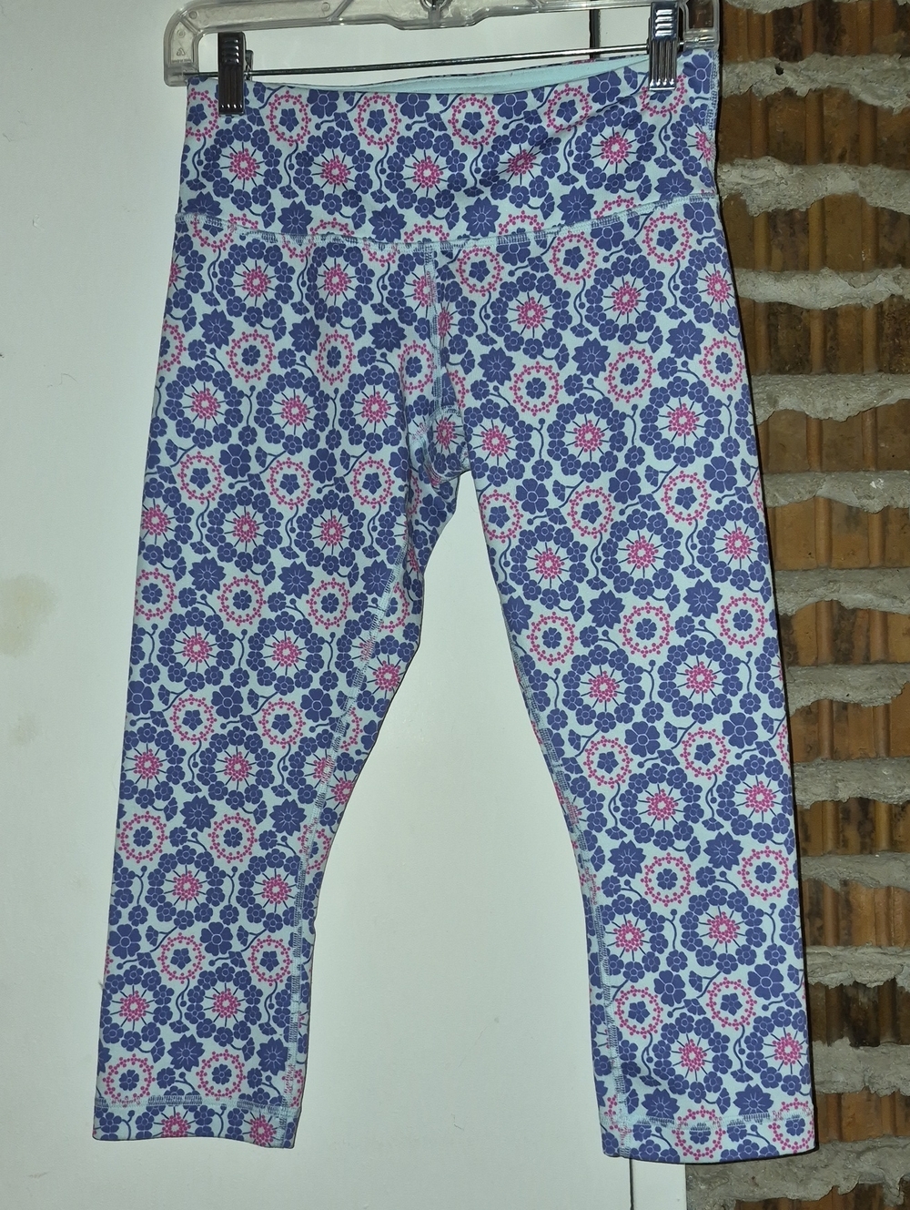 Lululemon Floral Crops Capris Pocket Size Dot 6